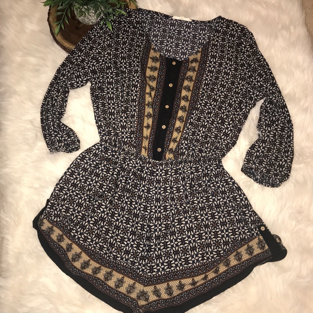 illa illa Long Sleeve Shorts Romper Large